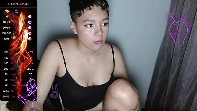 Snapshot of TRIXIE_TANG28 chatting on February 15, 2:26 am TRIXIE TANG28 online show from February 15, 2:26 am