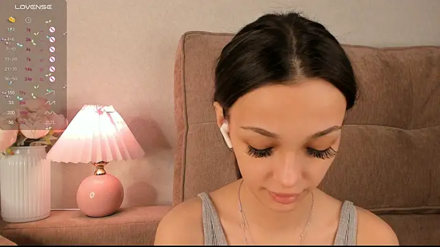 Snapshot of Jessie_meow chatting on January 23, 2:50 pm Jessie meow online show from January 23, 2:50 pm