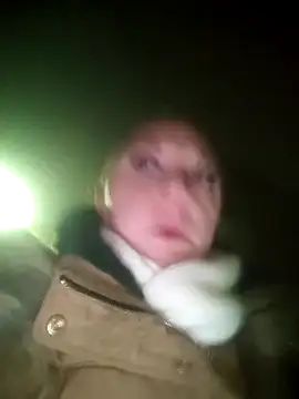 Snapshot of Beauty-Beast2710 chatting on December 28, 1:18 am Beauty-Beast2710 online show from December 28, 1:18 am