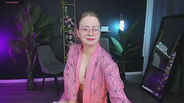 CassieCool online show from February 11, 9:03 pm