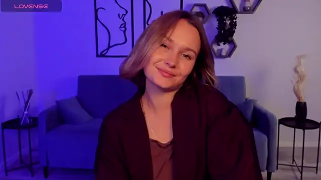 BritnieCute online show from October 6, 5:27 am