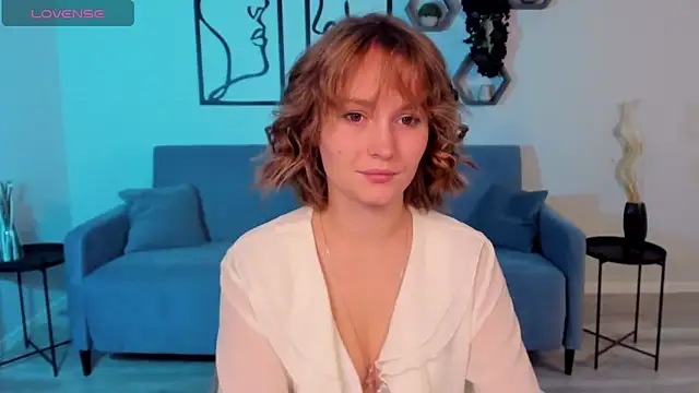 BritnieCute online show from November 4, 5:06 am