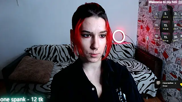 Snapshot of Miya_Wey_ chatting on December 7, 1:18 pm Miya Wey online show from December 7, 1:18 pm