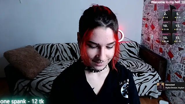 Snapshot of Miya_Wey_ chatting on December 13, 1:01 pm Miya Wey online show from December 13, 1:01 pm