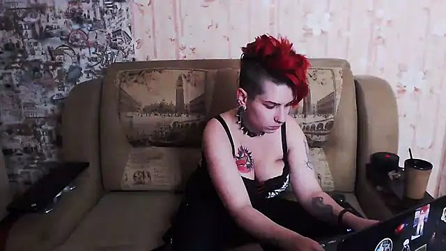 Snapshot of Miya_Wey_ chatting on October 18, 6:30 pm Miya Wey online show from October 18, 6:30 pm