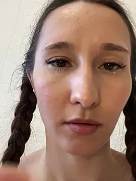 cutte dora online show from February 26, 1:52 pm