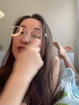 cutte dora online show from March 17, 10:38 am