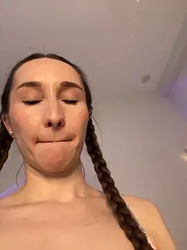 cutte dora online show from February 16, 12:12 pm