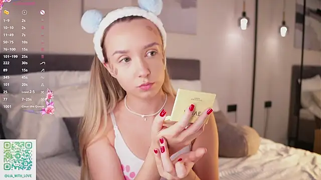 HollisBeckett online show from October 12, 2:10 am