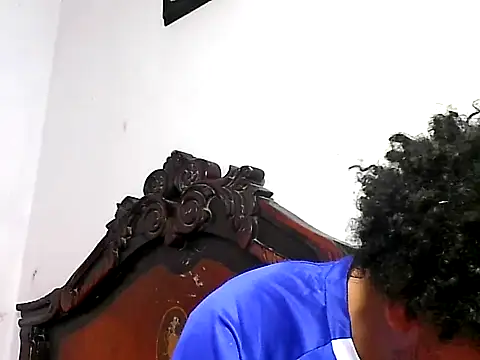 Snapshot of maick5- chatting on October 17, 6:54 pm maick5- online show from October 17, 6:54 pm