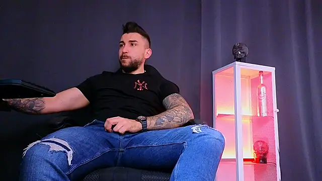 MightyAaron66 online show from February 26, 4:36 am