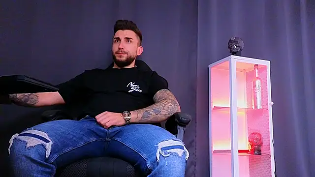 MightyAaron66 online show from March 2, 5:25 pm