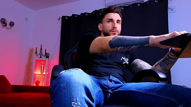 MightyAaron66 online show from September 10, 3:56 pm