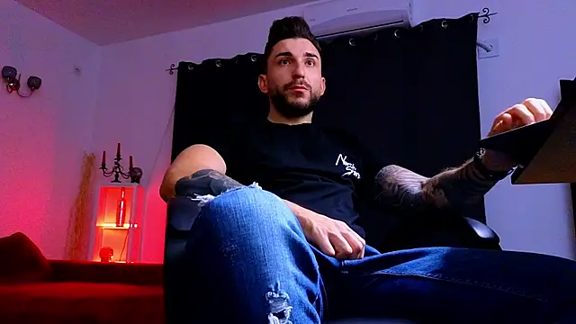 MightyAaron66 online show from September 23, 1:19 am