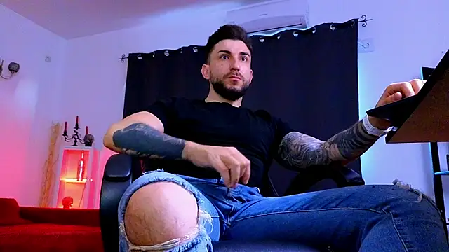 MightyAaron66 online show from May 27, 3:25 am