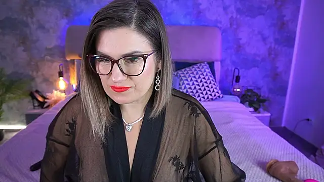 KiraRoxx online show from January 18, 10:24 pm