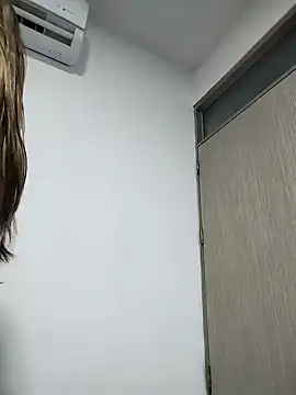 cuteluci  online show from January 19, 12:28 am