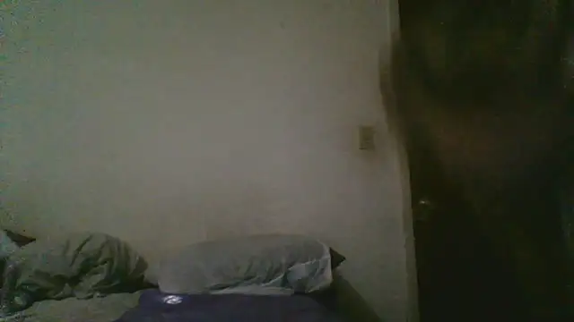 Snapshot of Emilylyn2501 chatting on February 3, 12:53 am Emilylyn2501 online show from February 3, 12:53 am