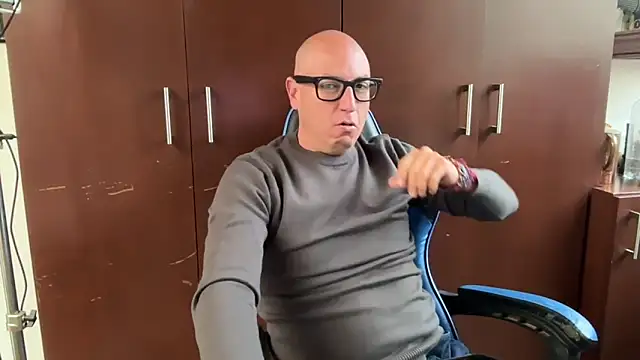 alanan881 online show from November 29, 6:00 pm