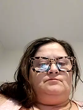 Snapshot of staceysmomfow chatting on January 21, 1:39 am staceysmomfow online show from January 21, 1:39 am