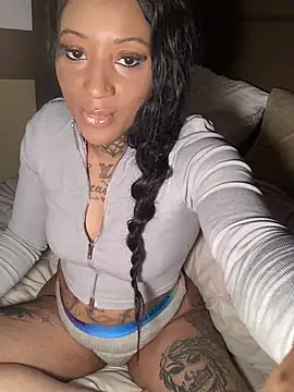 CrownedNyaries online show from January 9, 1:02 pm