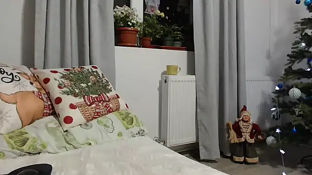 SweetMaddy888 online show from December 8, 5:11 pm