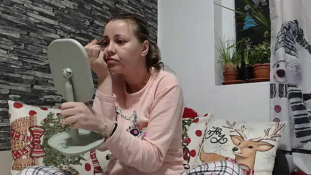 SweetMaddy888 online show from December 27, 4:15 am