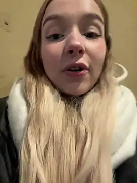 Baby Tiny online show from February 1, 4:22 pm