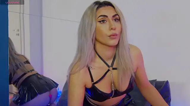 CelineMeyerr online show from March 18, 6:05 am