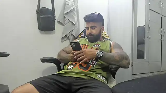 Lyon vach online show from February 4, 1:56 am