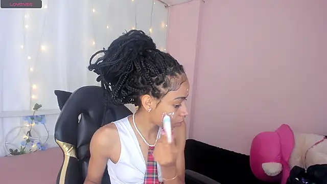 Abigail Wilson  online show from December 21, 8:21 pm