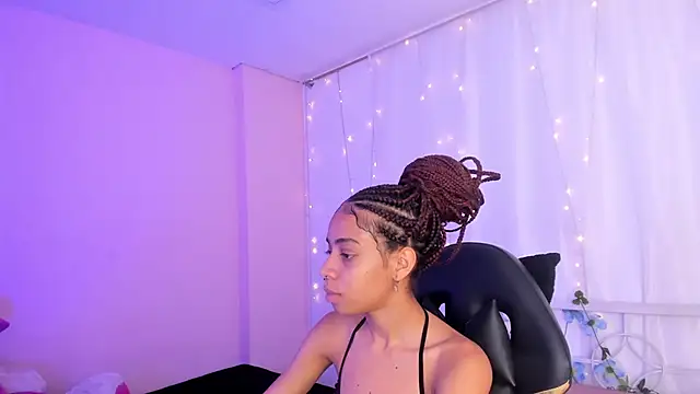 Abigail Wilson  online show from January 6, 8:39 pm