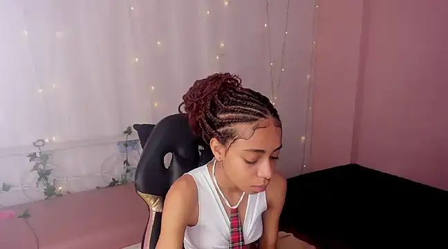 Abigail Wilson  online show from January 13, 8:15 pm