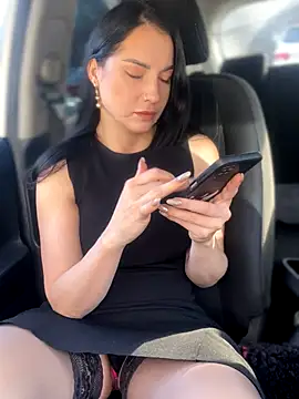 Snapshot of Roxana-Sexy chatting on November 16, 4:29 am Roxana-Sexy online show from November 16, 4:29 am