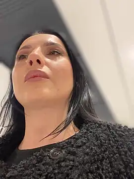 Snapshot of Roxana-Sexy chatting on February 19, 5:14 am Roxana-Sexy online show from February 19, 5:14 am