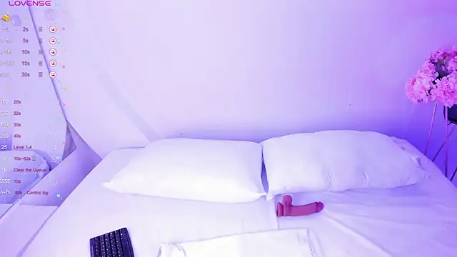 NanaOsaky online show from October 1, 12:00 pm