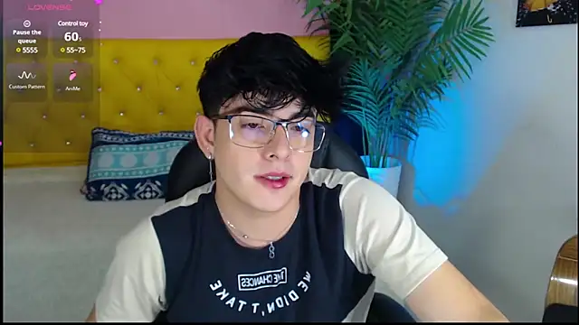 nolan twink1 online show from January 9, 5:43 pm