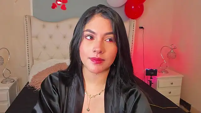 Snapshot of Mia_Elowen chatting on February 14, 9:53 pm Mia Elowen online show from February 14, 9:53 pm