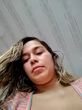 LaurenWelly  online show from February 22, 8:42 pm