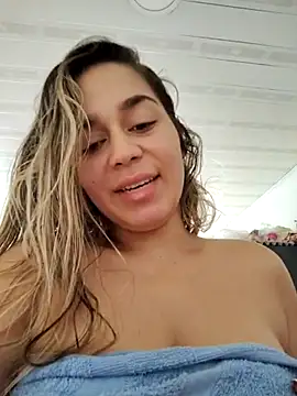 LaurenWelly  online show from February 23, 1:21 pm