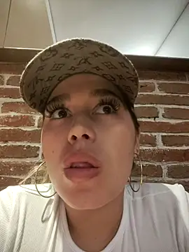 LaurenWelly  online show from November 24, 9:58 pm