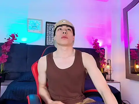 AndrewCooperrs online show from March 12, 8:04 pm