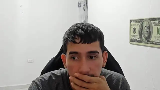 Snapshot of thomas_daniel1 chatting on March 30, 10:11 pm thomas daniel1 online show from March 30, 10:11 pm