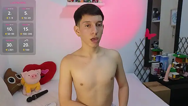 Snapshot of milky__boy_ chatting on September 21, 4:47 am milky boy online show from September 21, 4:47 am