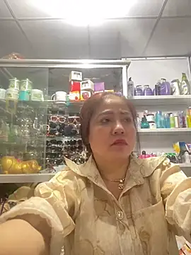 Snapshot of Cesywet chatting on February 15, 2:04 am Cesywet online show from February 15, 2:04 am