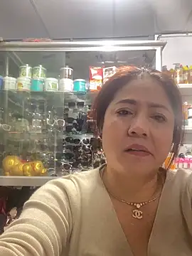 Snapshot of Cesywet chatting on February 24, 7:00 am Cesywet online show from February 24, 7:00 am