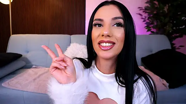 Snapshot of HaylieMilf chatting on January 5, 11:15 am HaylieMilf online show from January 5, 11:15 am