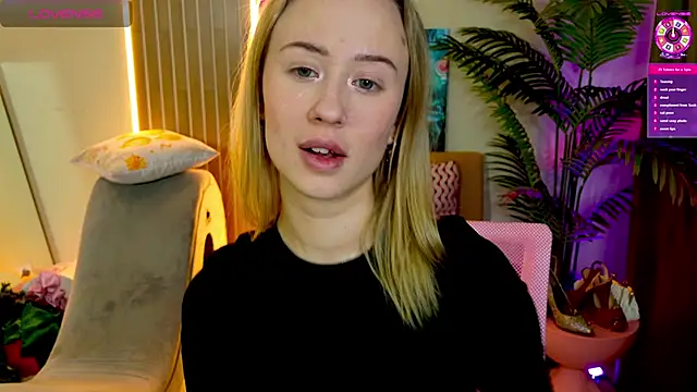 SashaBrooks online show from January 18, 3:05 pm