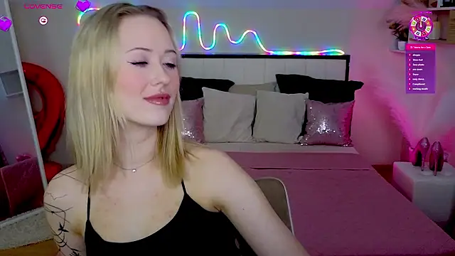 SashaBrooks online show from March 9, 2:10 pm