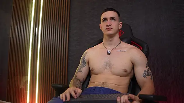 JacksonOlsenn online show from March 2, 8:59 pm